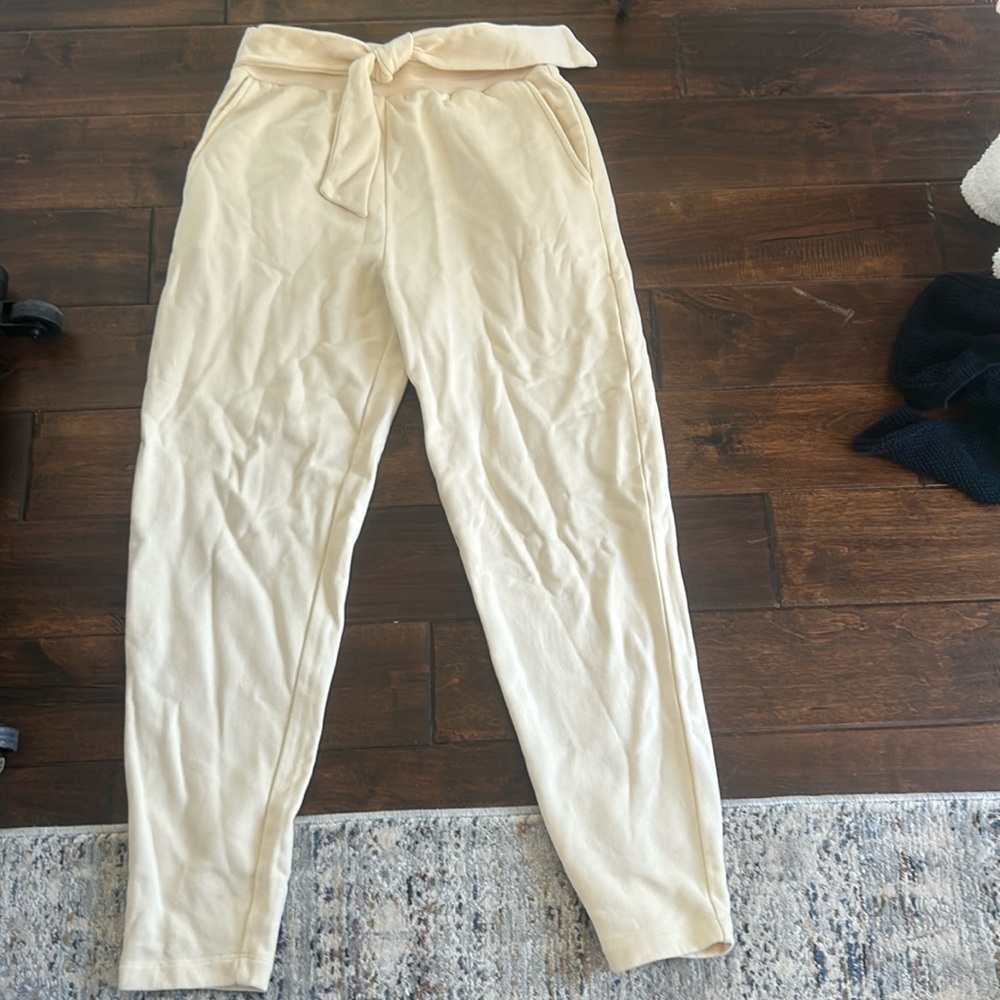 Pants with a bow